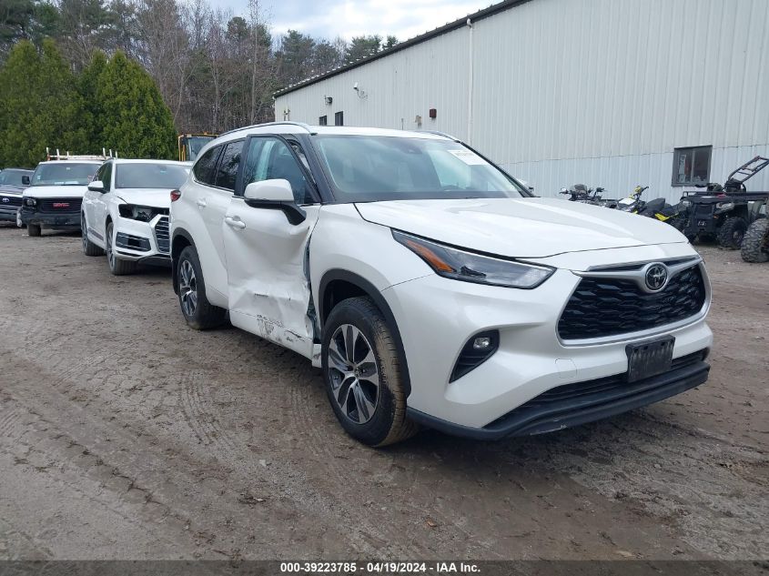 2021 TOYOTA HIGHLANDER XLE