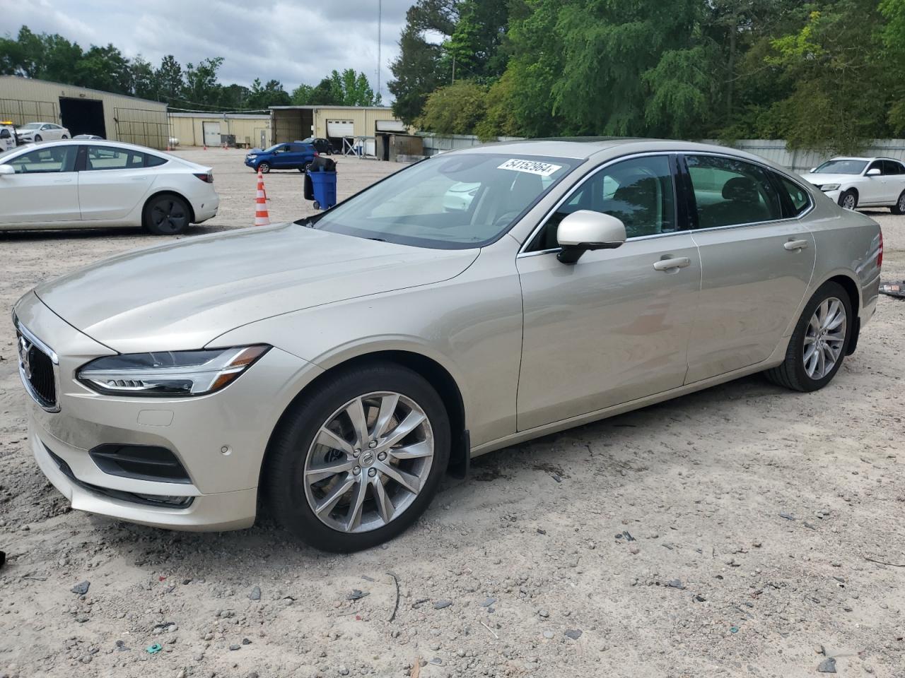 2018 VOLVO S90 T6 MOMENTUM