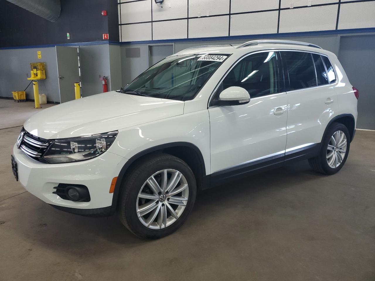 2015 VOLKSWAGEN TIGUAN S