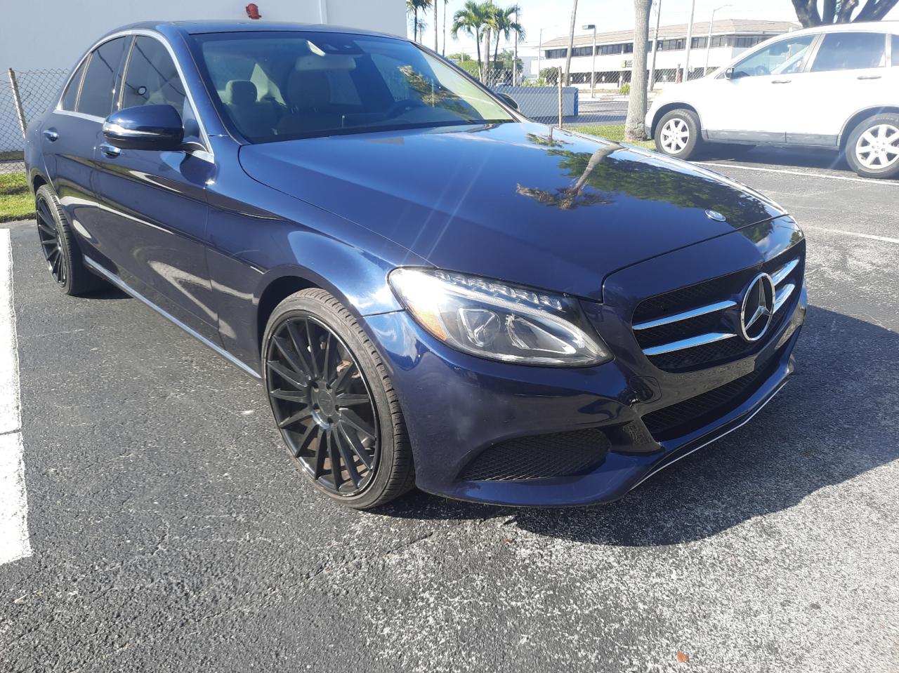 2016 MERCEDES-BENZ C 300