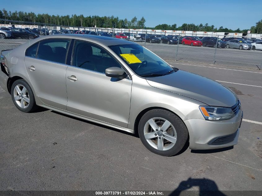 2014 VOLKSWAGEN JETTA 2.0L TDI