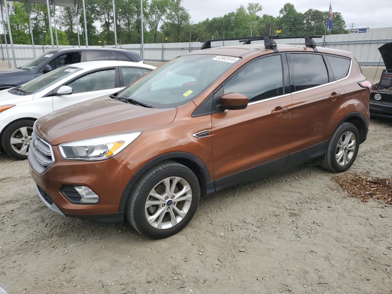 2017 FORD ESCAPE SE