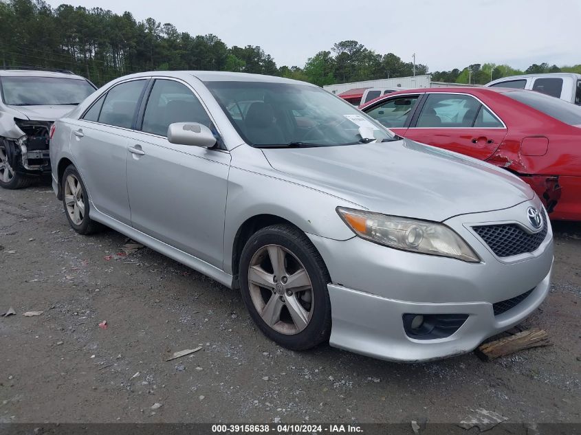 2011 TOYOTA CAMRY SE