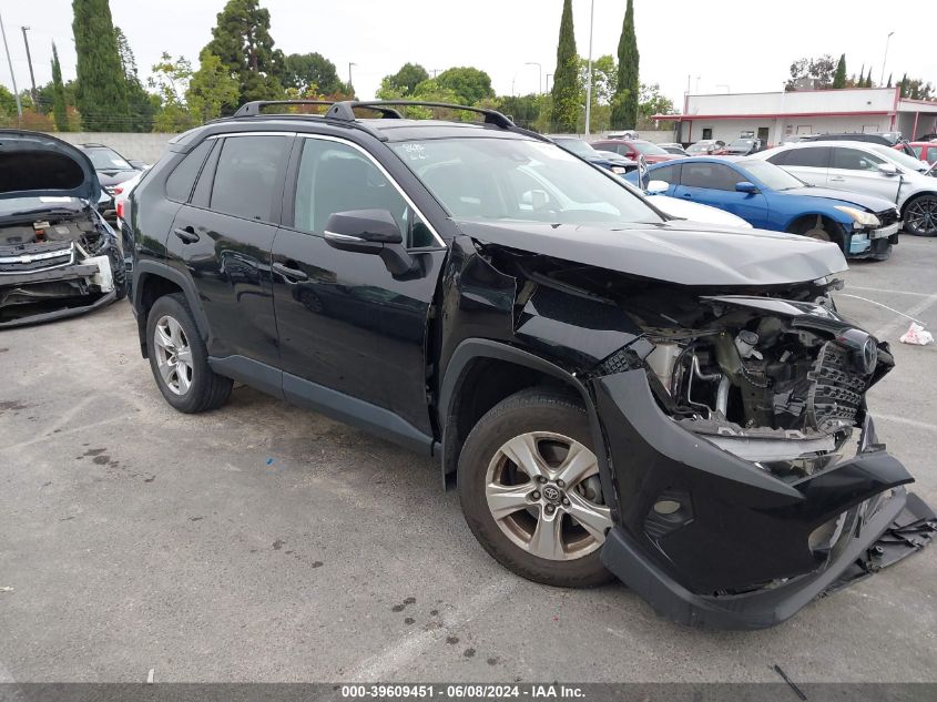 2021 TOYOTA RAV4 XLE