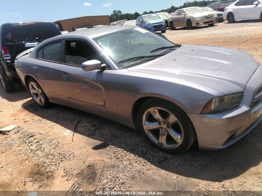 2013 DODGE CHARGER SE