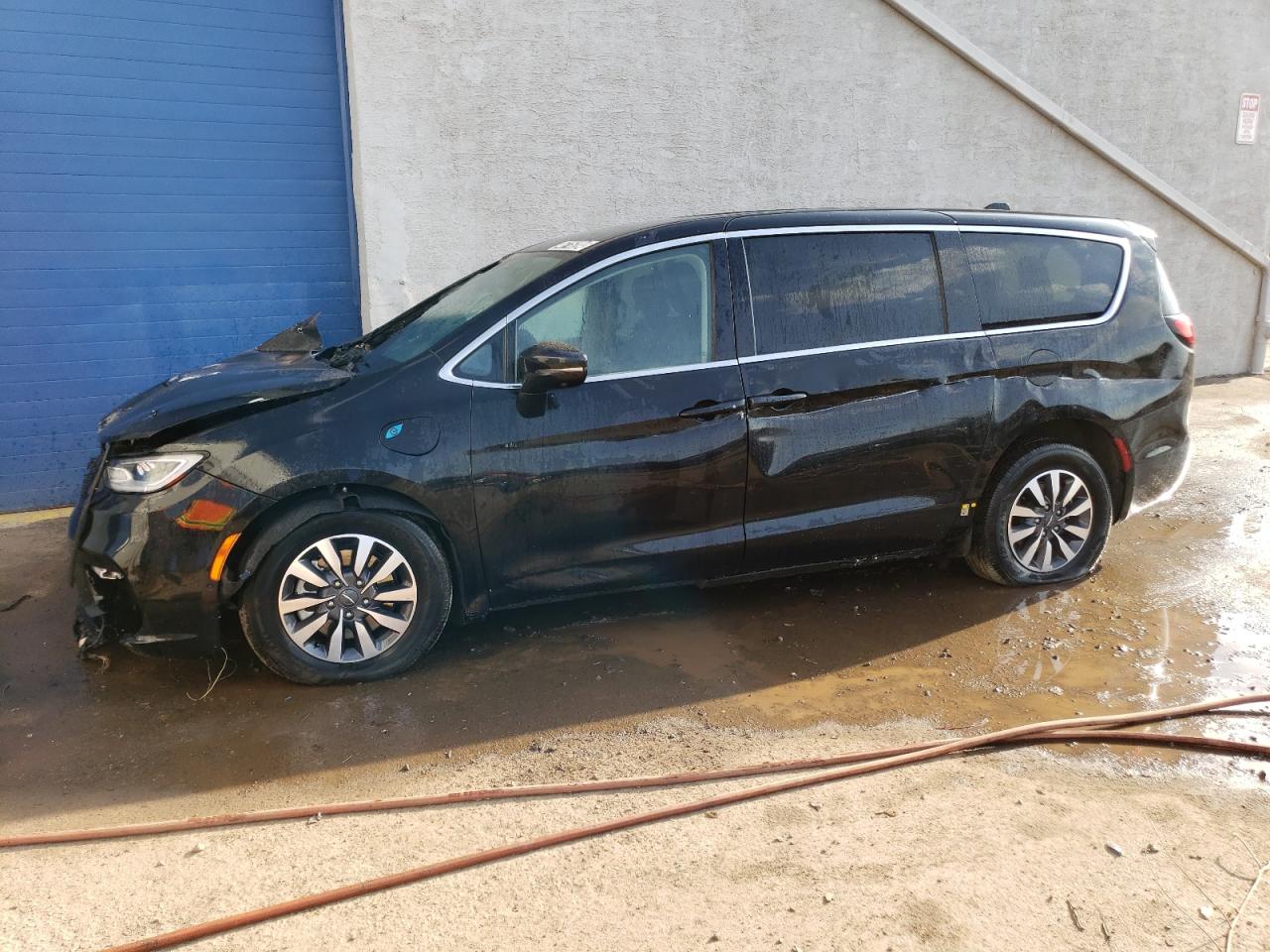 2022 CHRYSLER PACIFICA HYBRID TOURING L