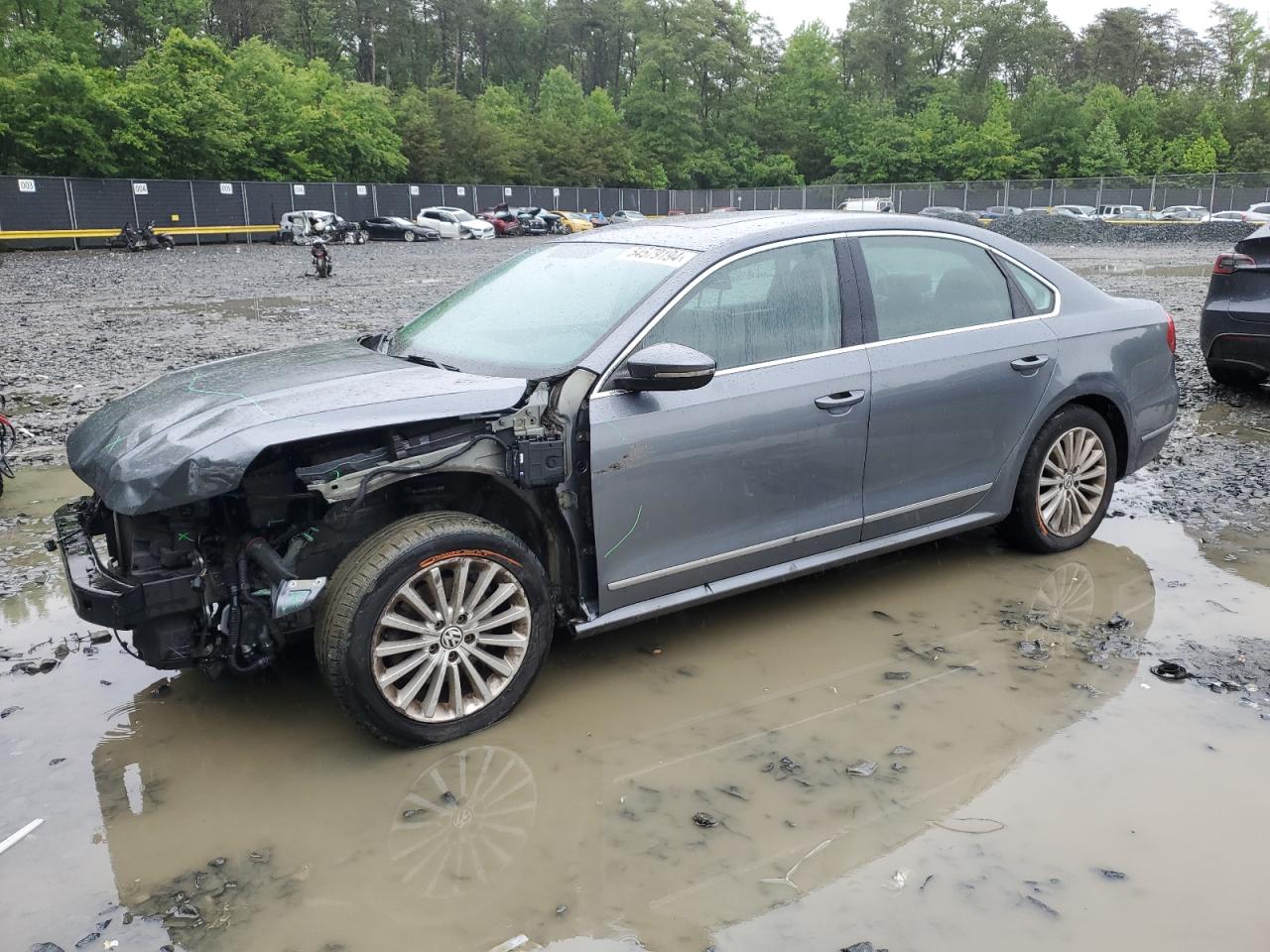 2016 VOLKSWAGEN PASSAT SE