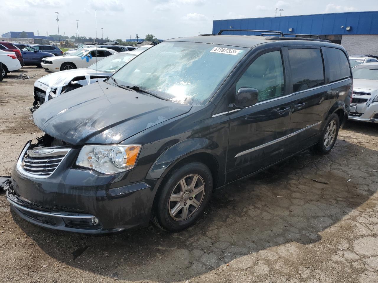 2013 CHRYSLER TOWN & COUNTRY TOURING