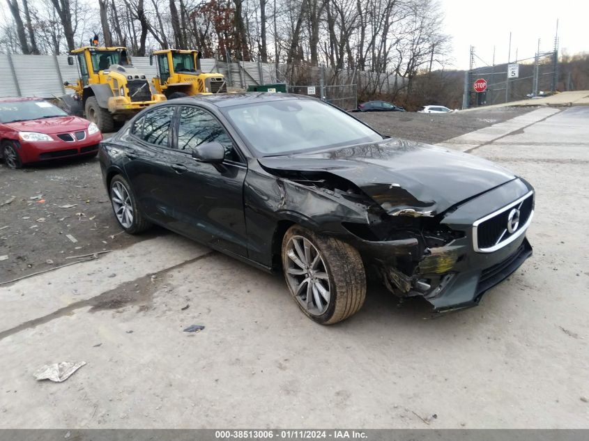 2020 VOLVO S60 T6 MOMENTUM