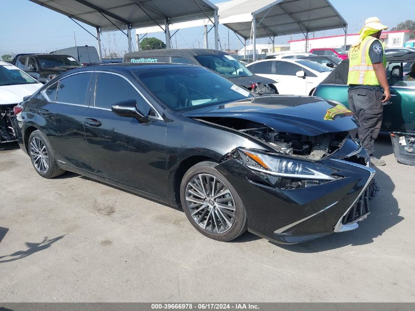 2022 LEXUS ES 300H