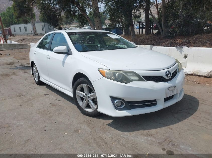 2014 TOYOTA CAMRY SE