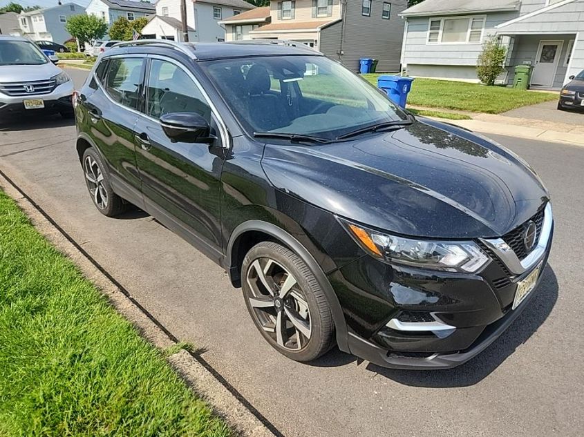 2022 NISSAN ROGUE SPORT SL