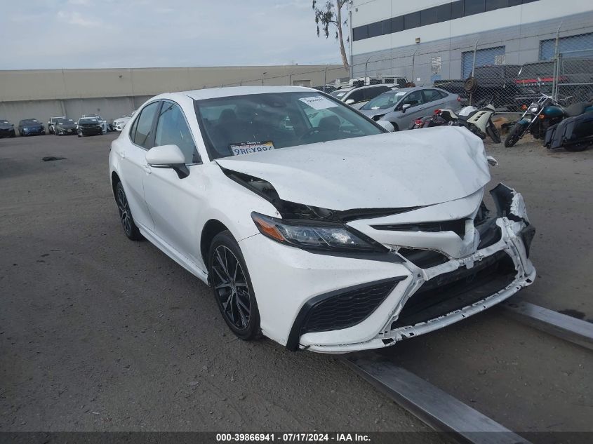 2022 TOYOTA CAMRY SE HYBRID