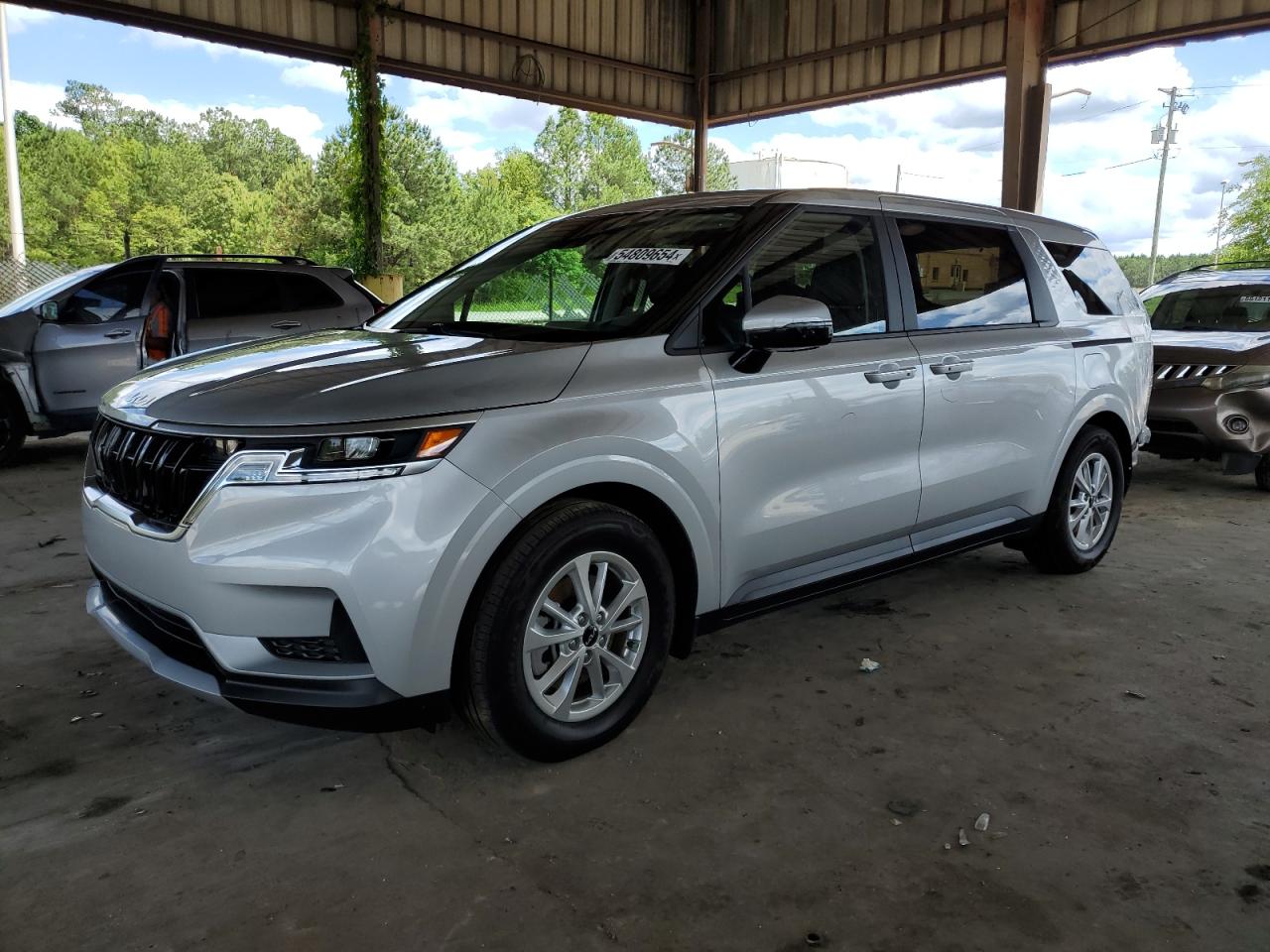 2022 KIA CARNIVAL LX