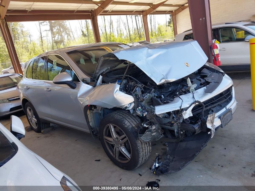 2016 PORSCHE CAYENNE