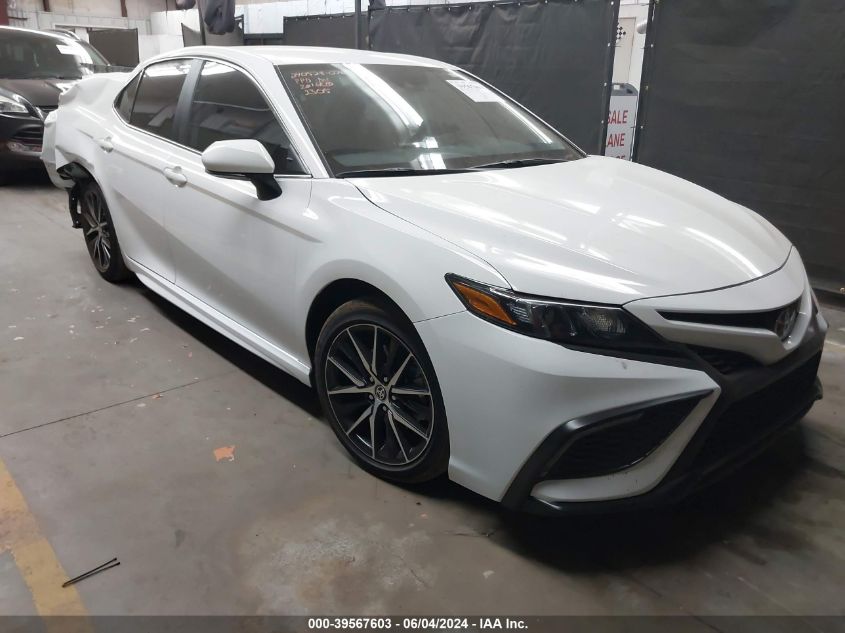 2023 TOYOTA CAMRY SE