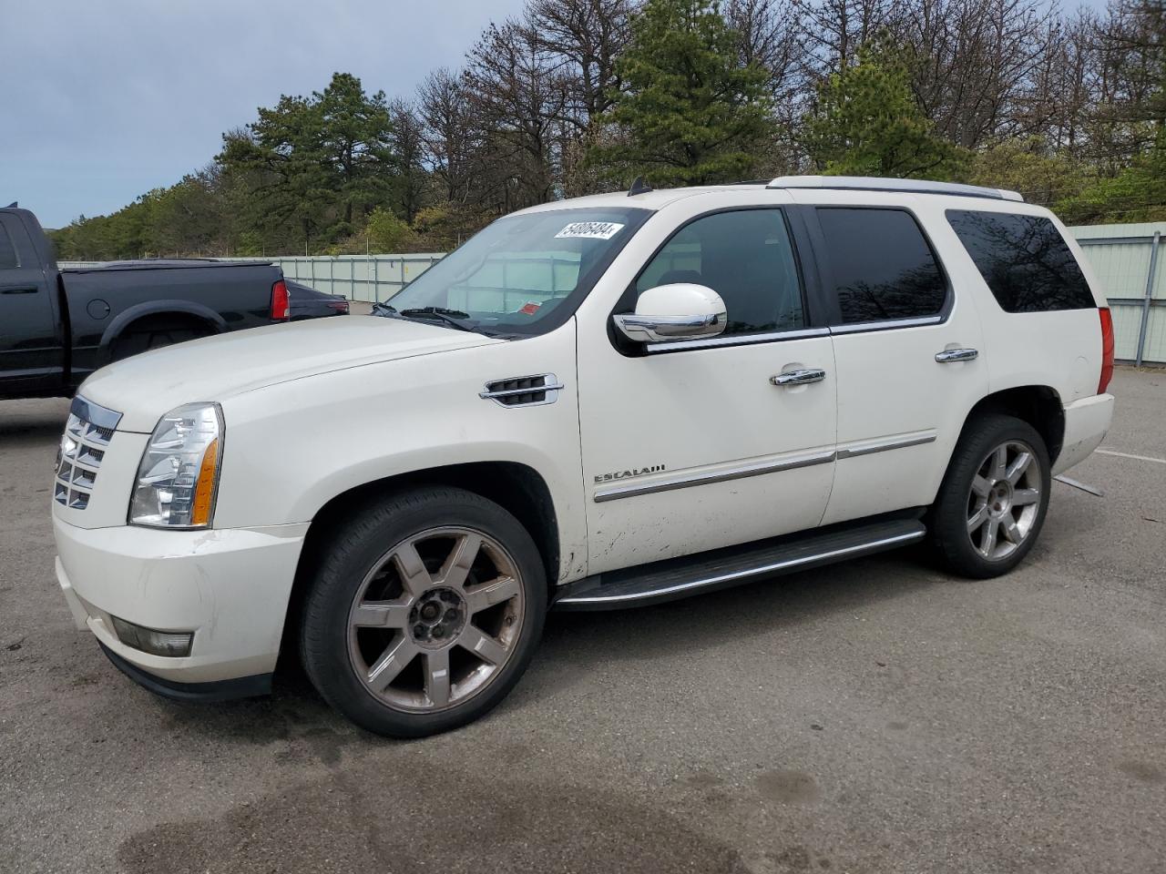 2011 CADILLAC ESCALADE LUXURY