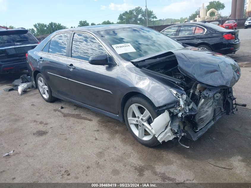 2014 TOYOTA CAMRY SE