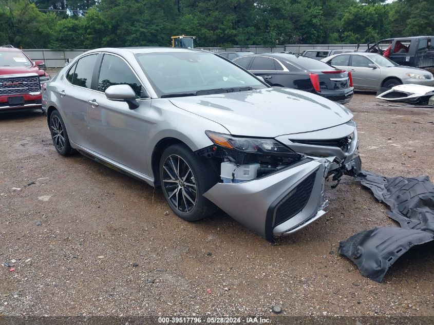 2022 TOYOTA CAMRY SE