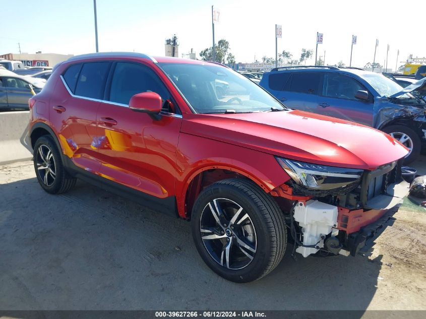 2024 VOLVO XC40 B5 CORE BRIGHT THEME/B5 CORE DARK THEME