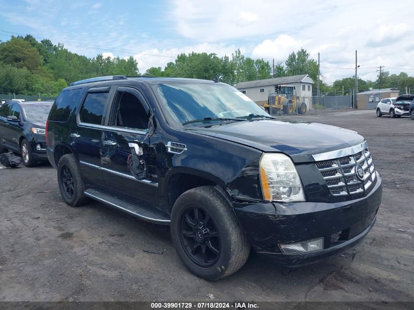 2010 CADILLAC ESCALADE LUXURY