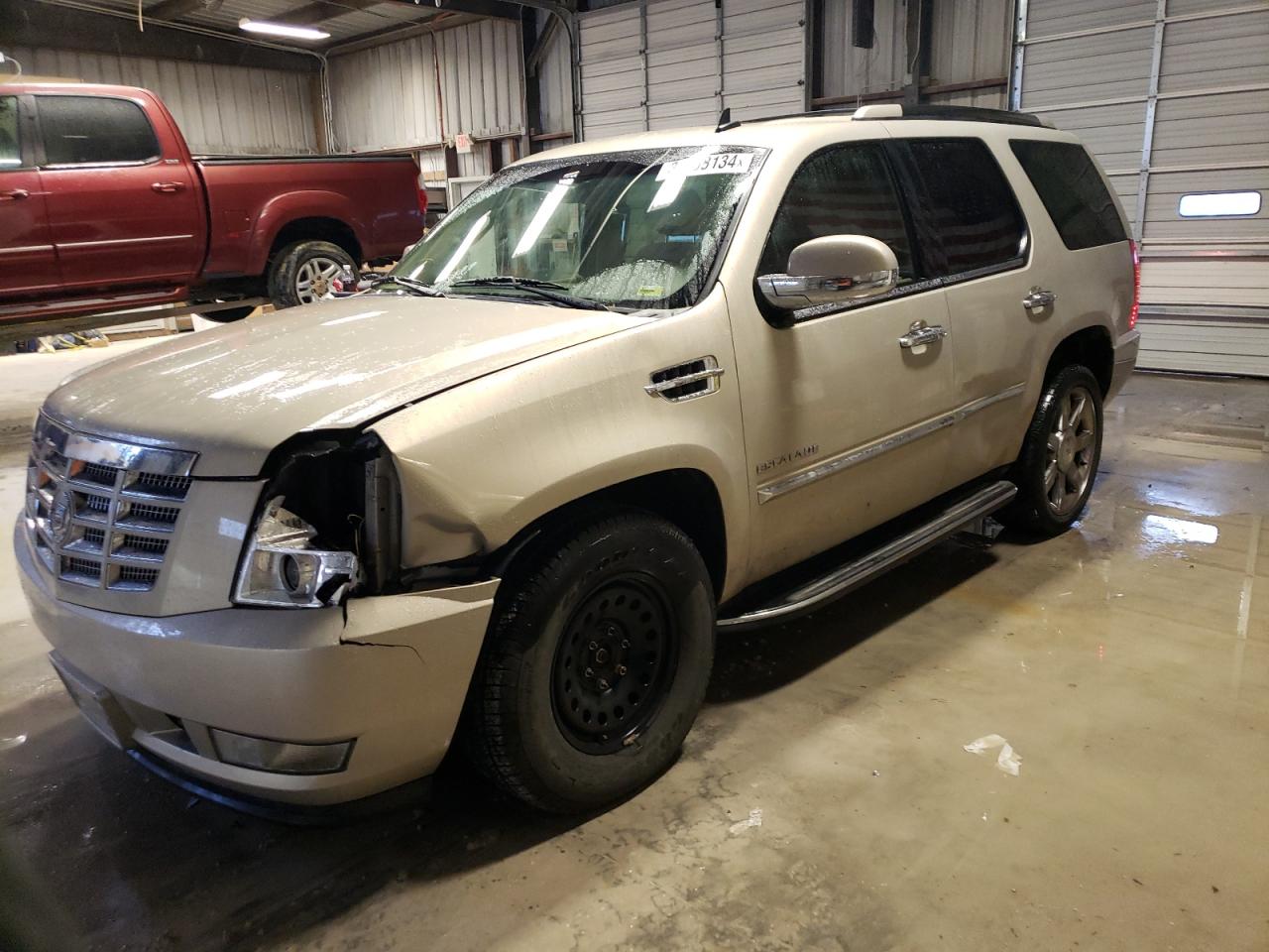 2011 CADILLAC ESCALADE LUXURY