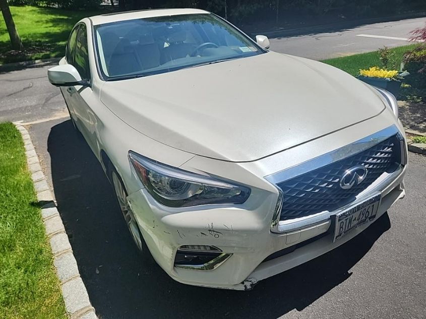 2021 INFINITI Q50 LUXE