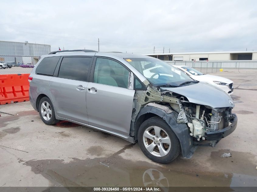 2011 TOYOTA SIENNA LE V6