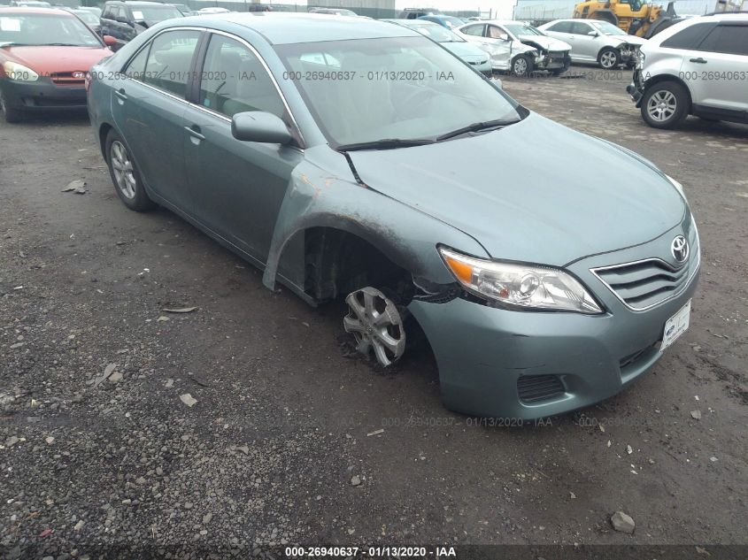 2011 TOYOTA CAMRY LE