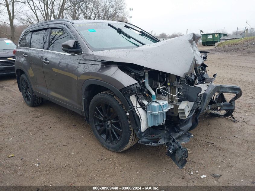 2019 TOYOTA HIGHLANDER SE