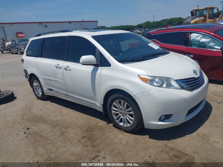 2017 TOYOTA SIENNA XLE PREMIUM 8 PASSENGER