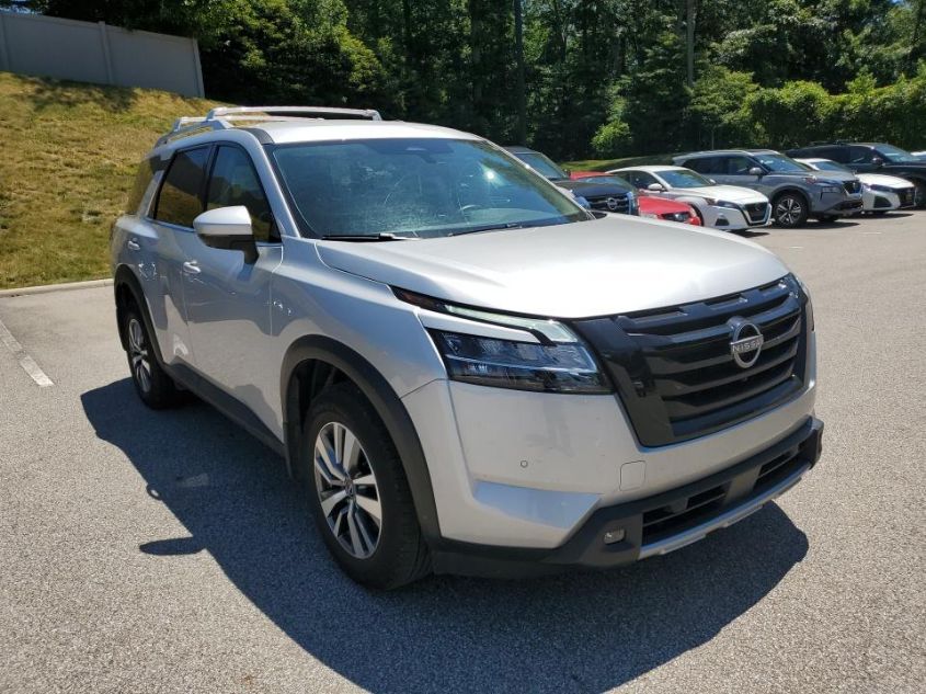 2023 NISSAN PATHFINDER SL