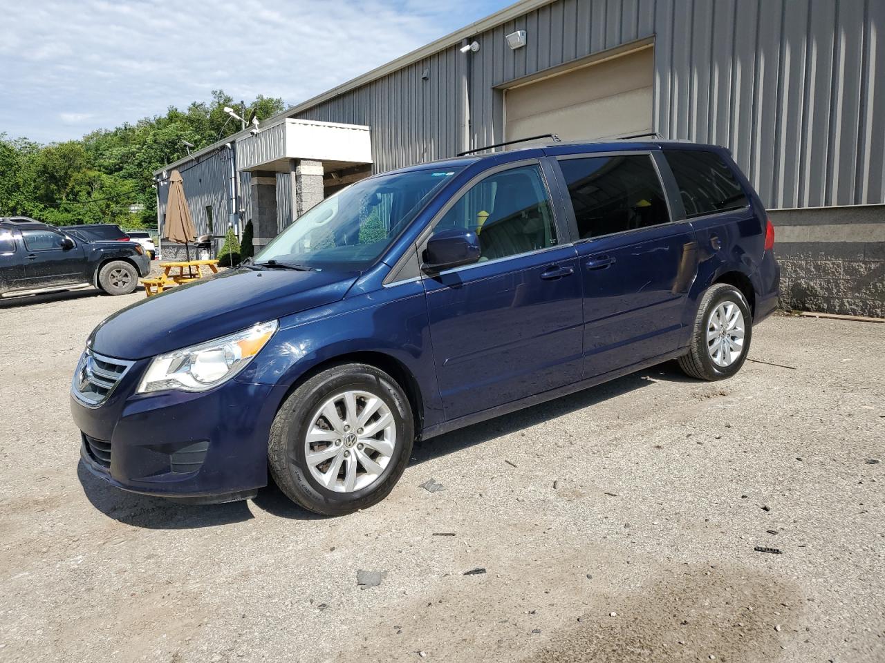 2012 VOLKSWAGEN ROUTAN SE