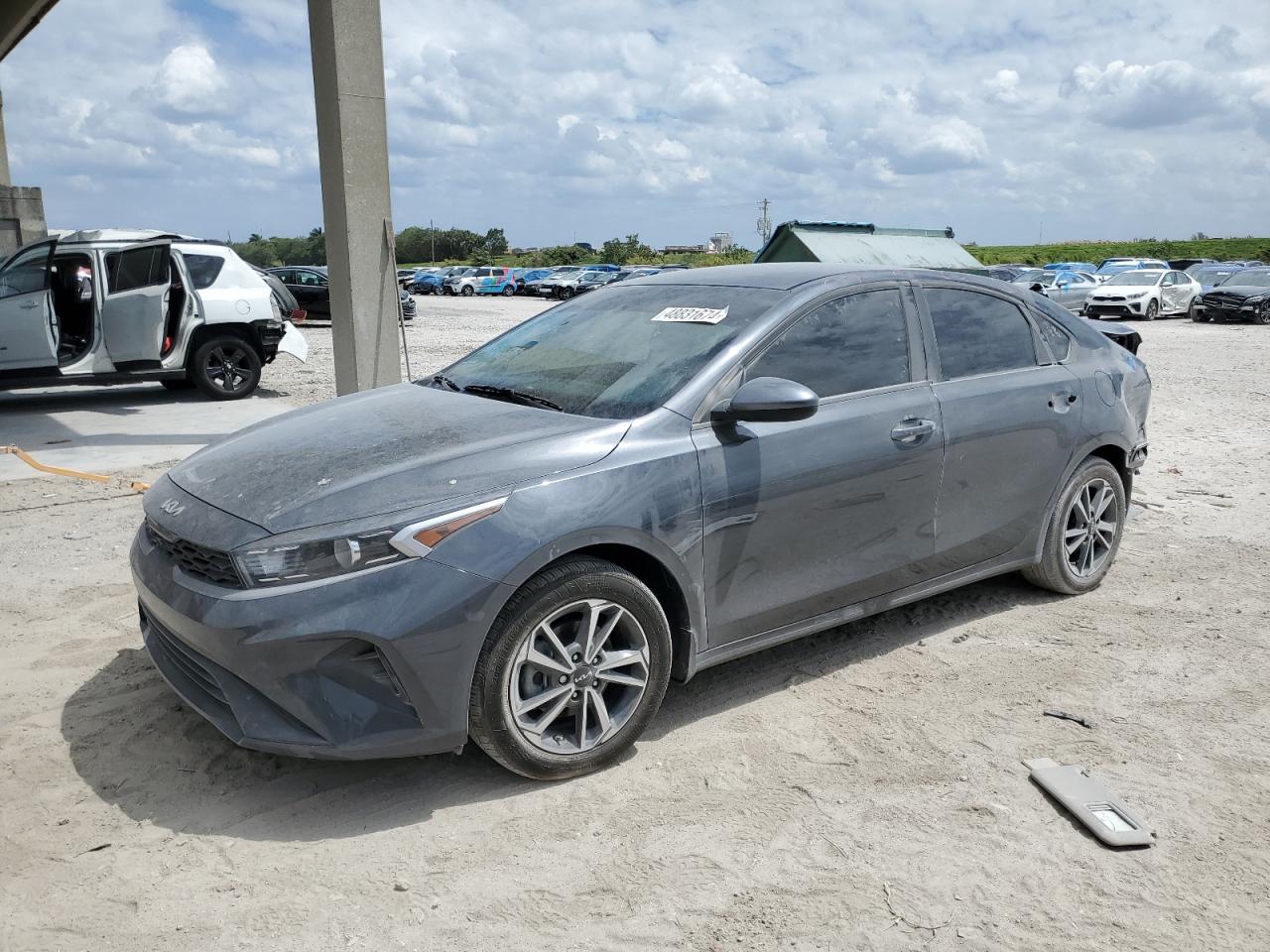 2023 KIA FORTE LX