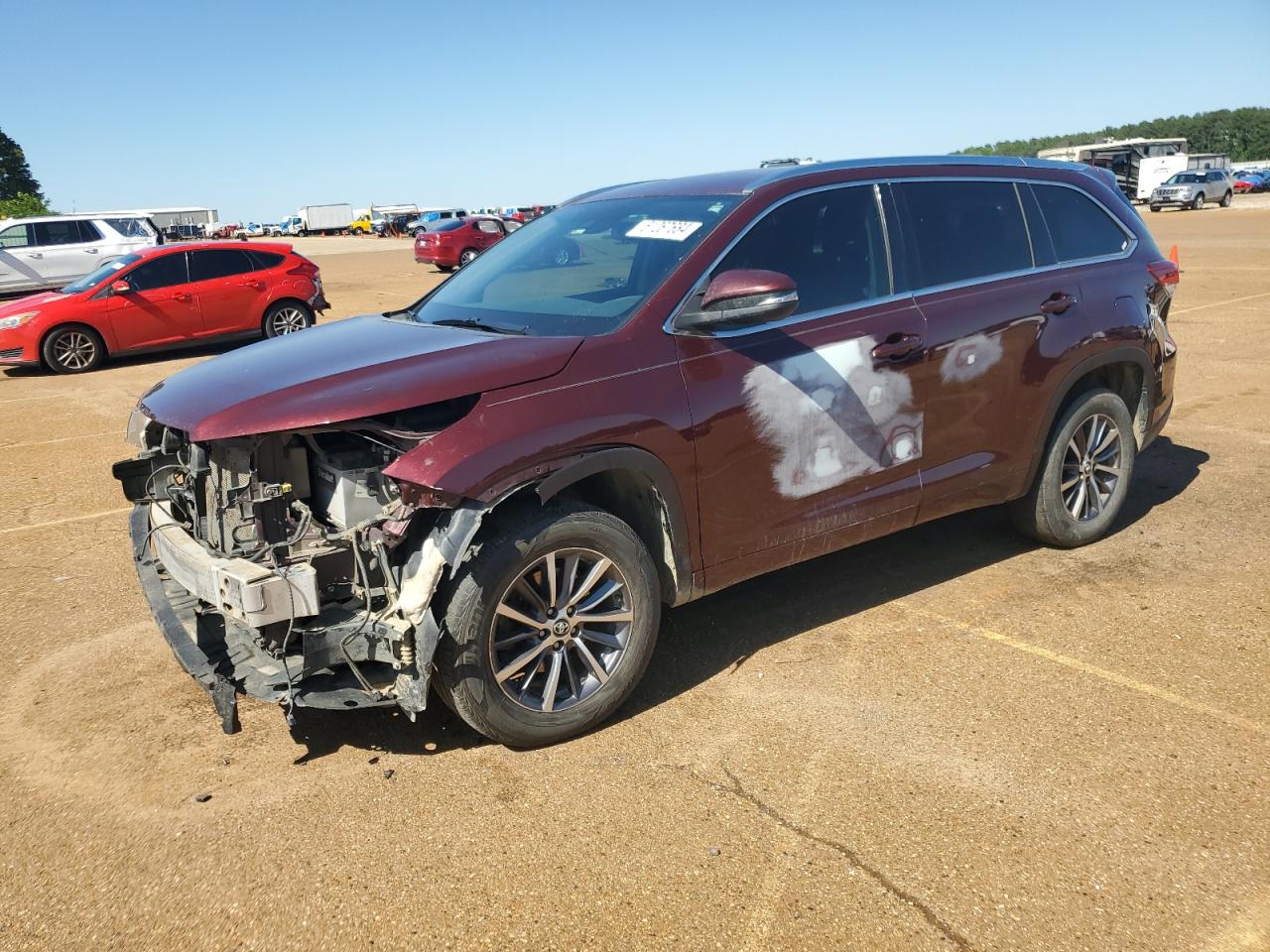 2017 TOYOTA HIGHLANDER SE