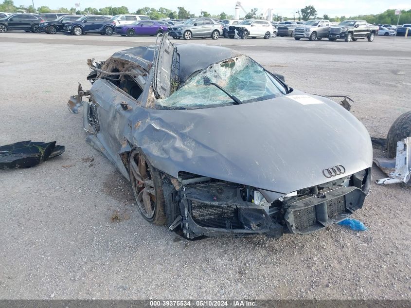 2015 AUDI R8 5.2