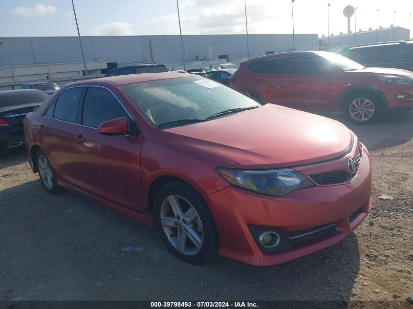 2014 TOYOTA CAMRY SE