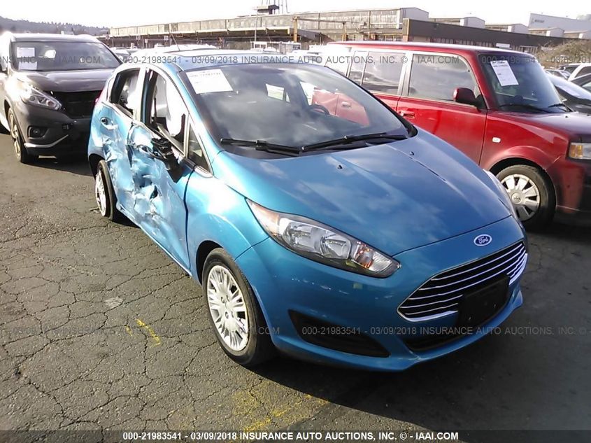 2015 FORD FIESTA SE