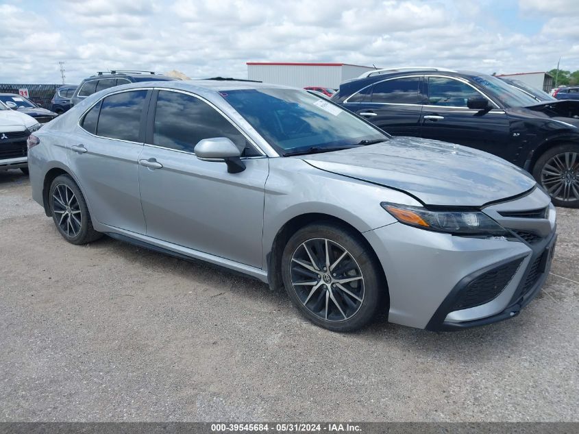 2022 TOYOTA CAMRY SE