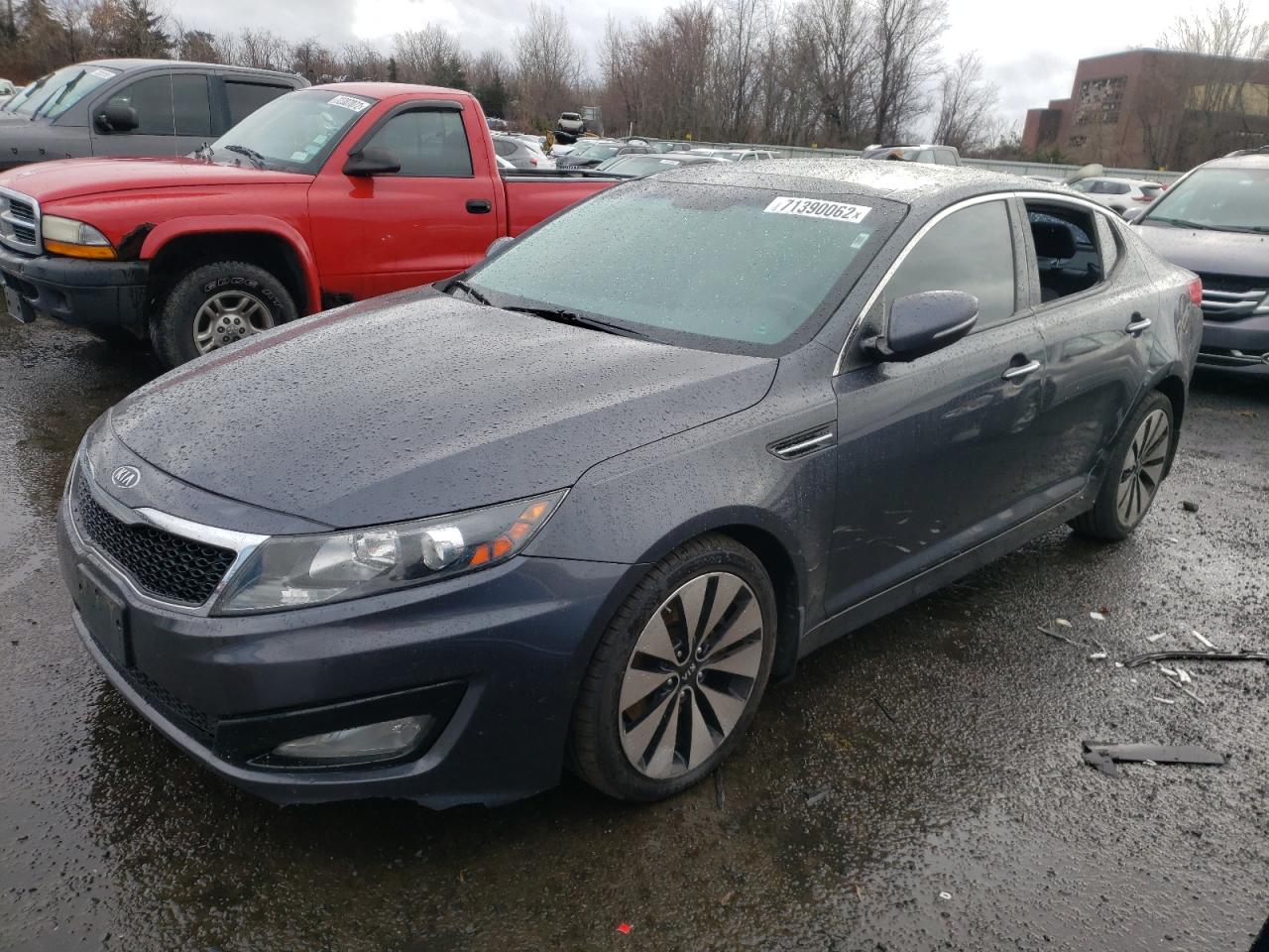 2011 KIA OPTIMA SX