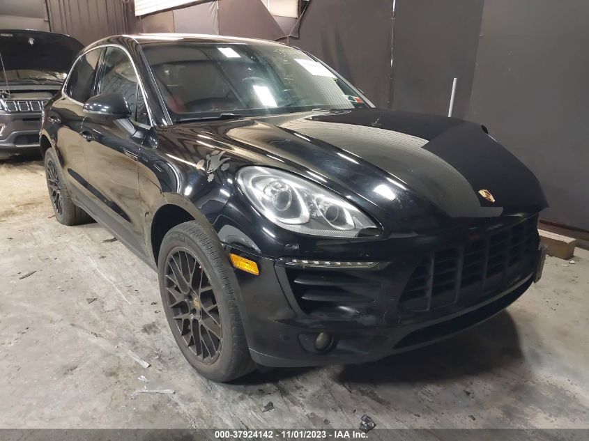 2015 PORSCHE MACAN S