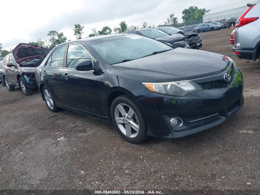 2014 TOYOTA CAMRY SE