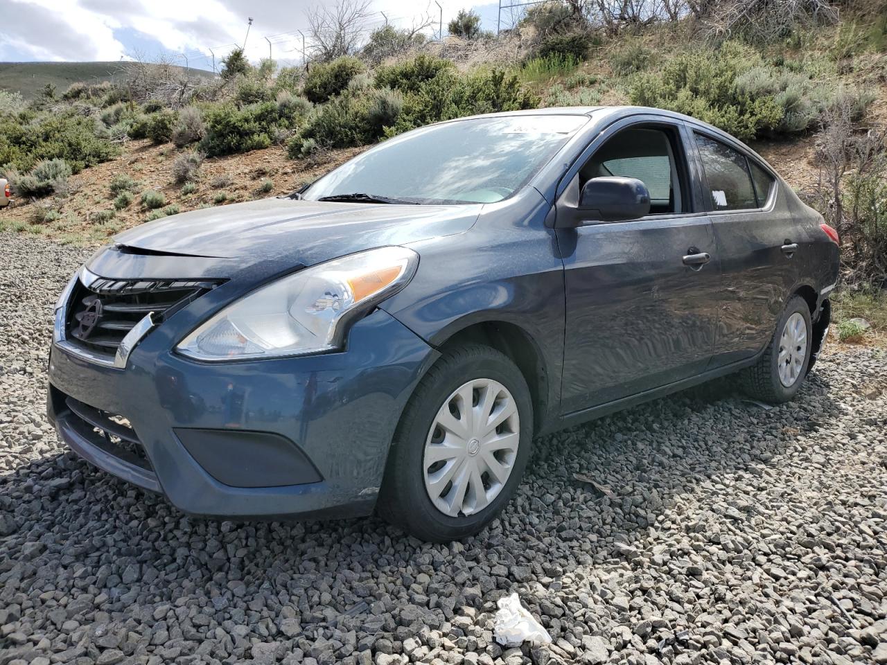 2015 NISSAN VERSA S