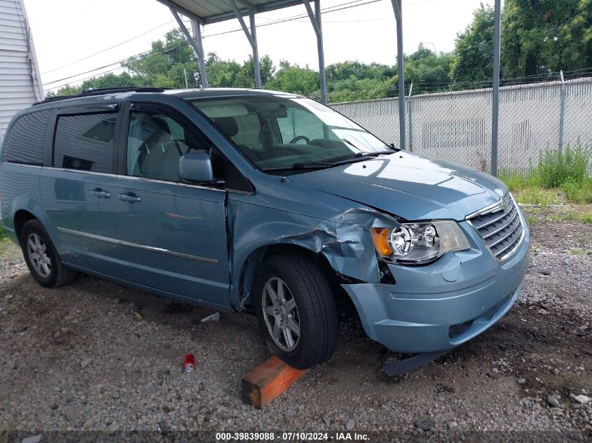 2010 CHRYSLER TOWN & COUNTRY TOURING PLUS