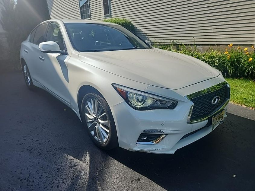 2021 INFINITI Q50 LUXE