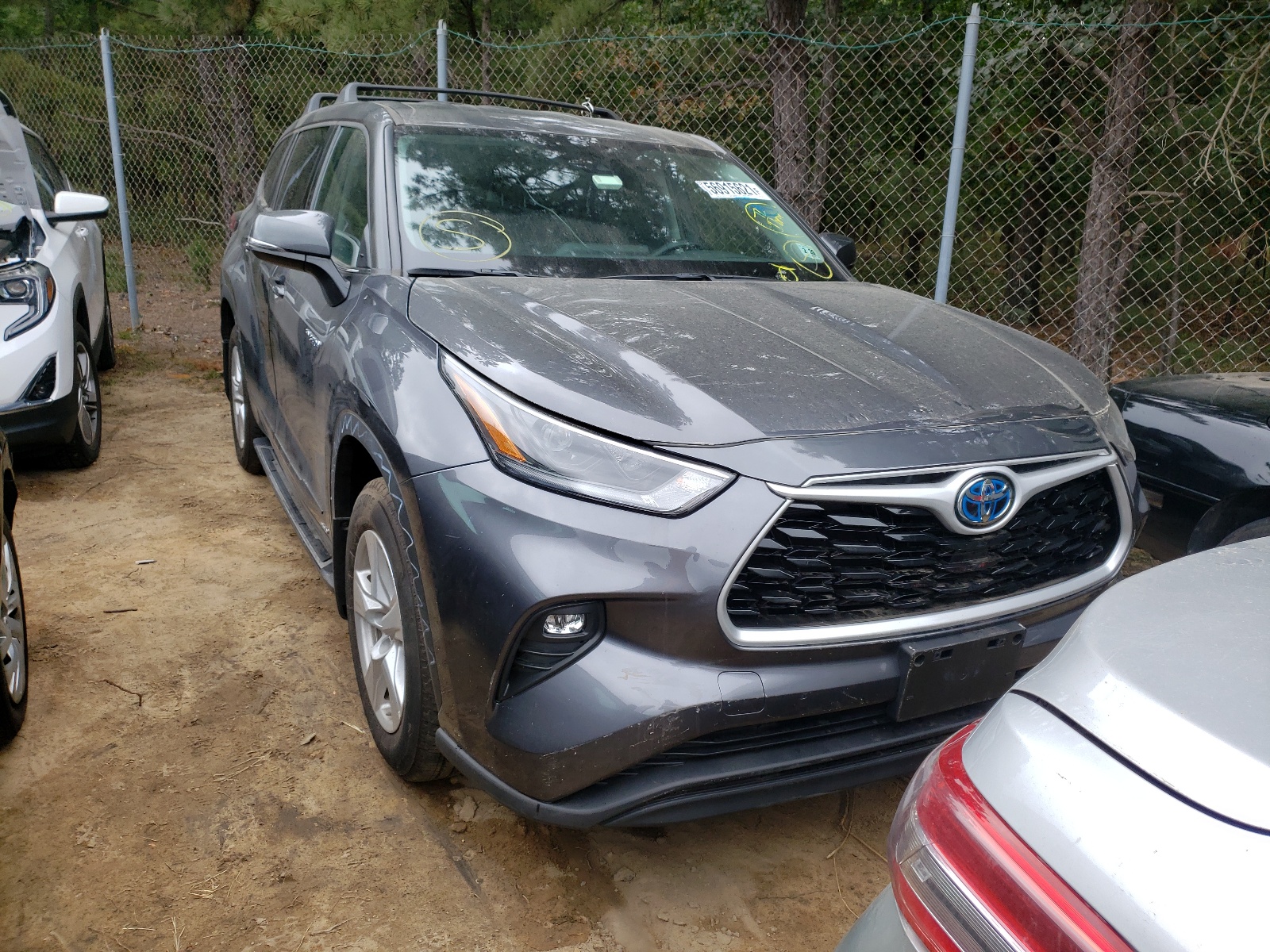 2021 TOYOTA HIGHLANDER HYBRID LE