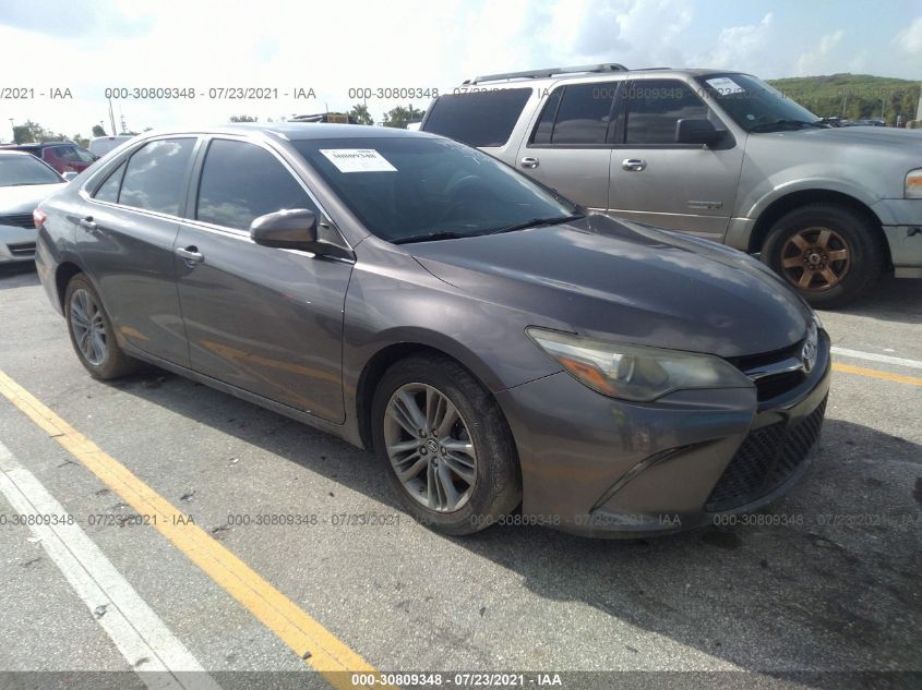 2015 TOYOTA CAMRY SE