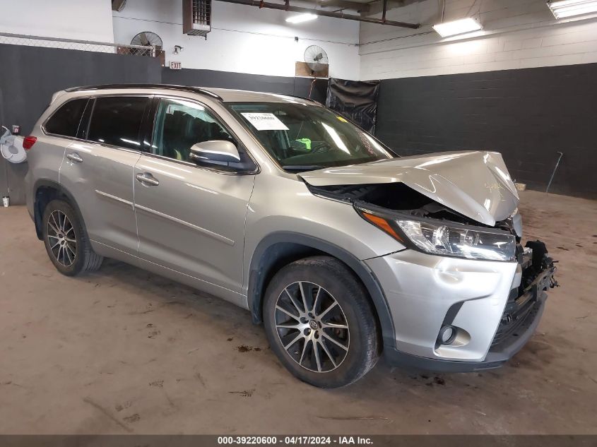 2018 TOYOTA HIGHLANDER SE