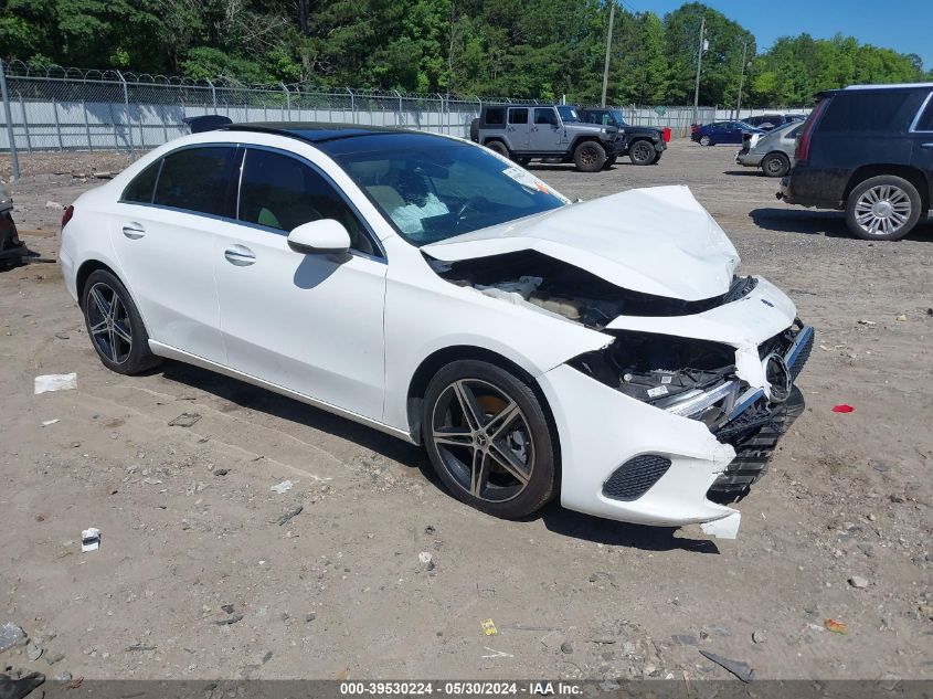 2019 MERCEDES-BENZ A 220