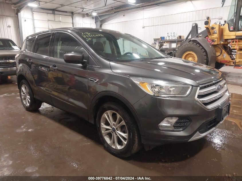 2017 FORD ESCAPE SE